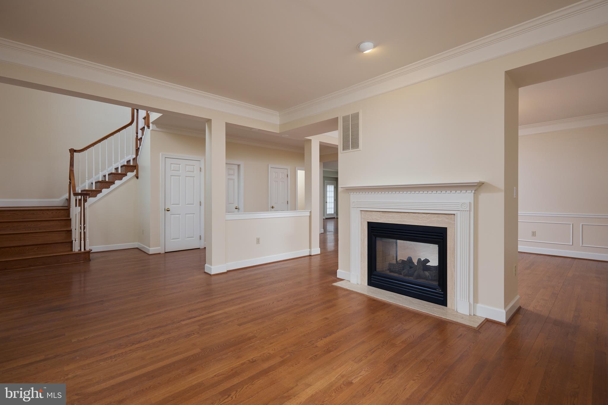 7823 Stable Way Potomac, MD 20854 - Photo 6 of 54