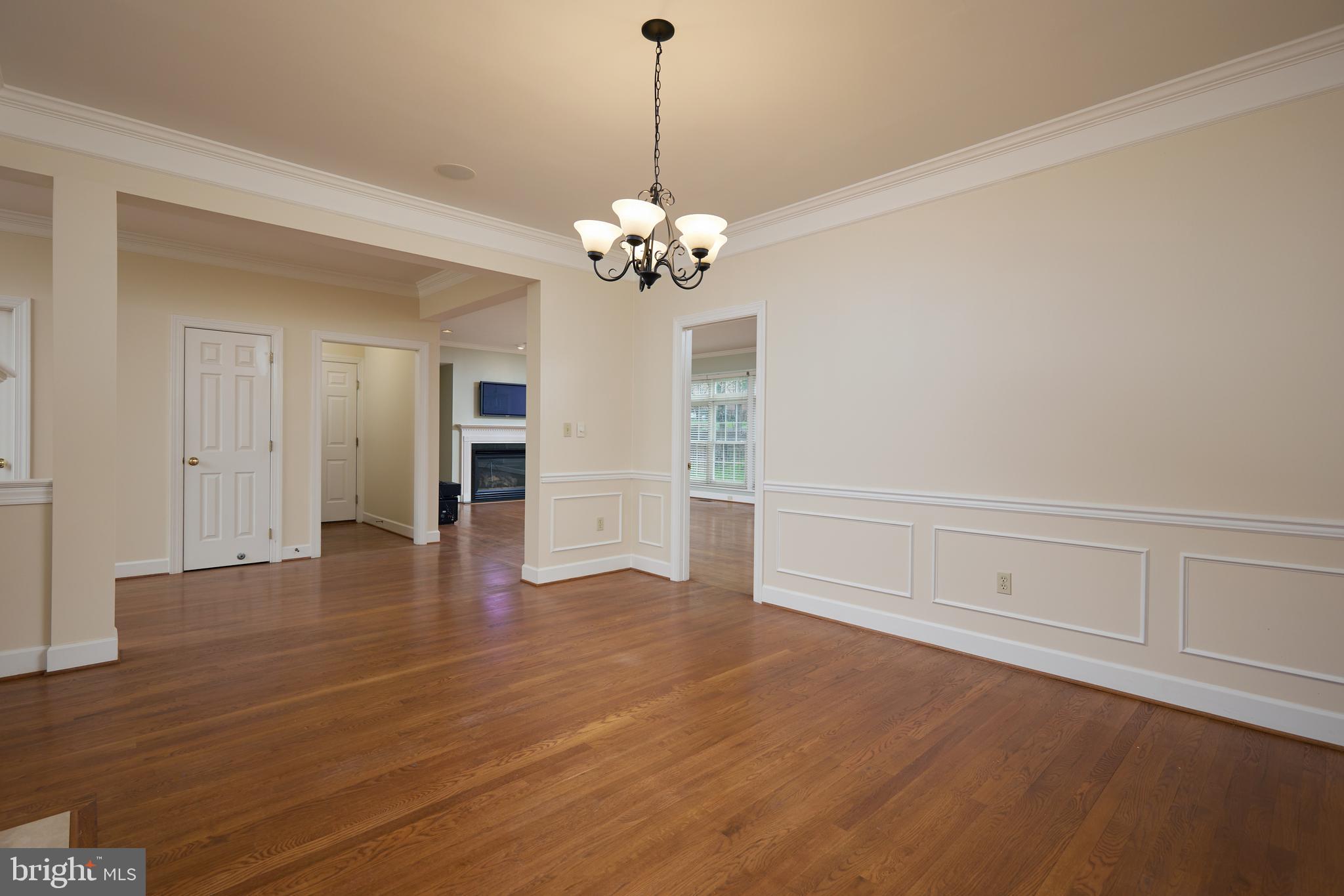 7823 Stable Way Potomac, MD 20854 - Photo 7 of 54