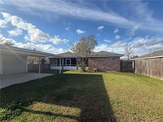 $260,000 | 324 Evangeline Road, Montz, LA 70068