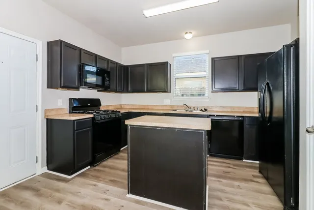 $1,965 | 3319 Allington Court, Houston, TX 77014