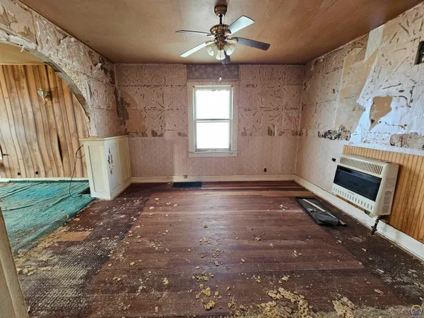 $31,000 | 514 South Mulberry Street, Madison, KS 66860