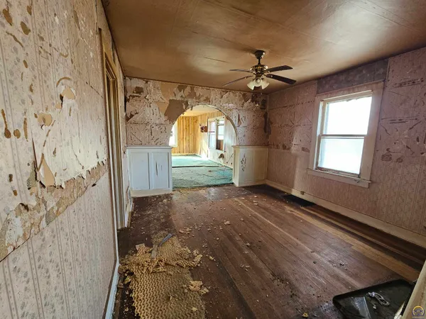 $31,000 | 514 South Mulberry Street, Madison, KS 66860