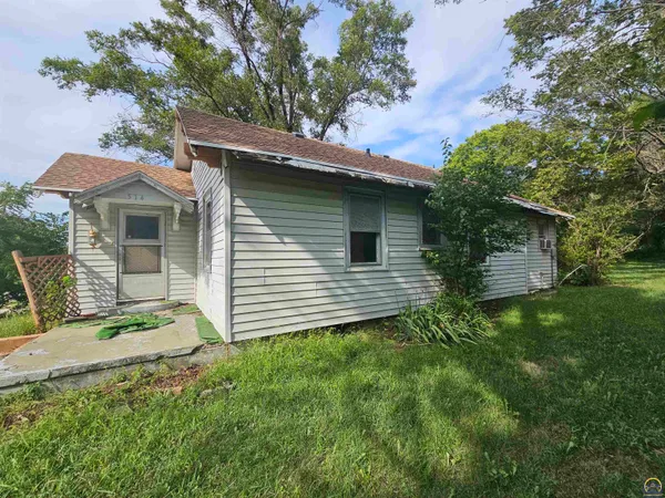 $31,000 | 514 South Mulberry Street, Madison, KS 66860