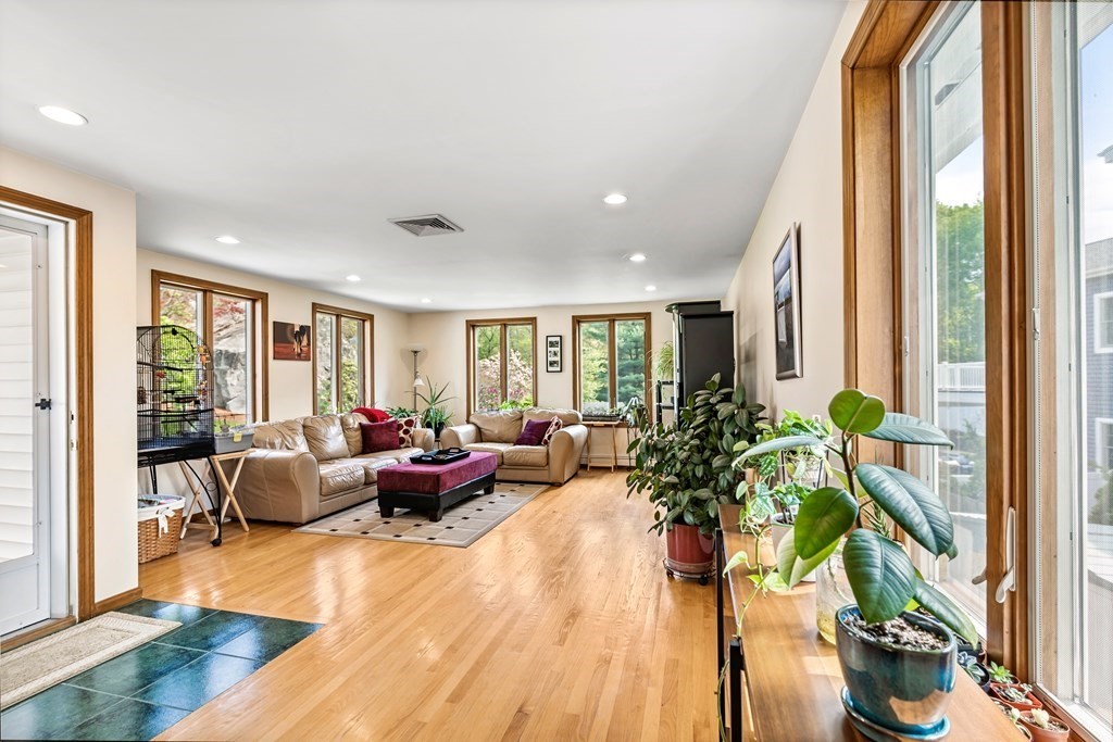 145 Penny Road Melrose, MA 02176 - Photo 14 of 40 Gallery Image 14