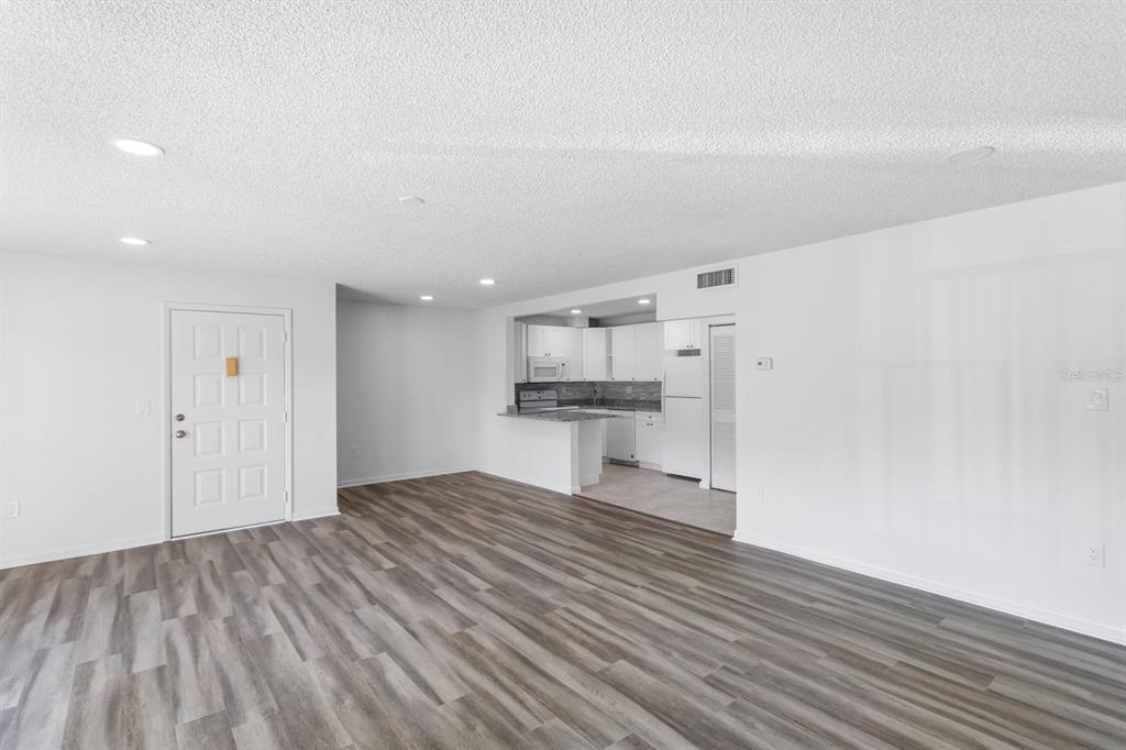 2522 Pine Ridge Way South, Unit D2 Palm Harbor, FL 34684 - Photo 12 of 27