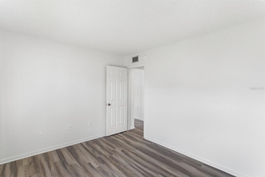 2522 Pine Ridge Way South, Unit D2 Palm Harbor, FL 34684 - Photo 16 of 27