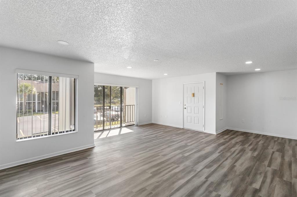 2522 Pine Ridge Way South, Unit D2 Palm Harbor, FL 34684 - Photo 5 of 27