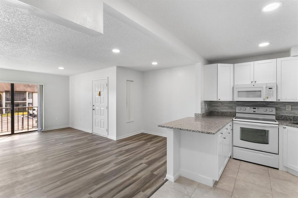 2522 Pine Ridge Way South, Unit D2 Palm Harbor, FL 34684 - Photo 8 of 27