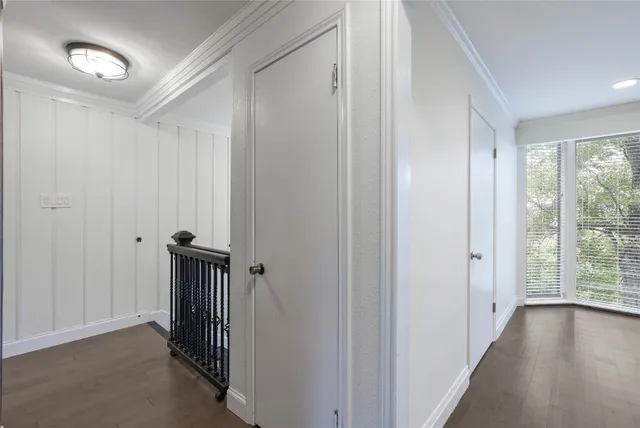 $2,000 | 195 World Of Tennis Square, Lakeway, TX 78738