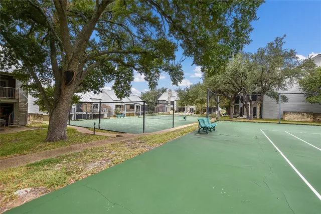 $2,000 | 195 World Of Tennis Square, Lakeway, TX 78738