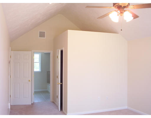167 Freeman Road Charlton, MA 01507 - Photo 21 of 30