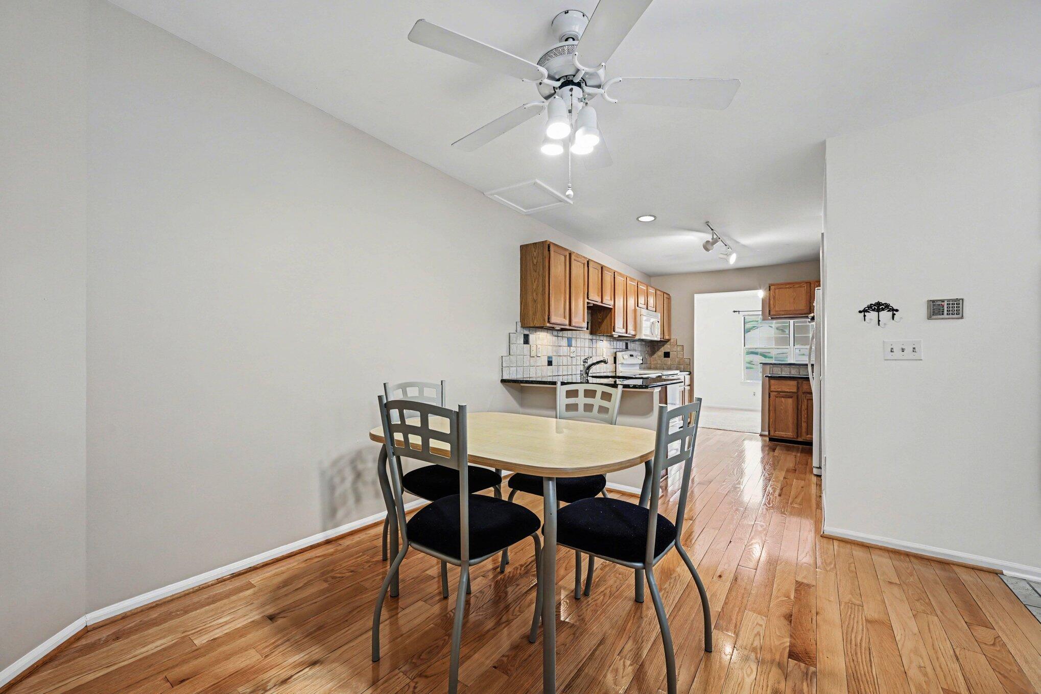 4356 Pine Ridge Court Ann Arbor, MI 48105 - Photo 4 of 35 eat-in kitchen