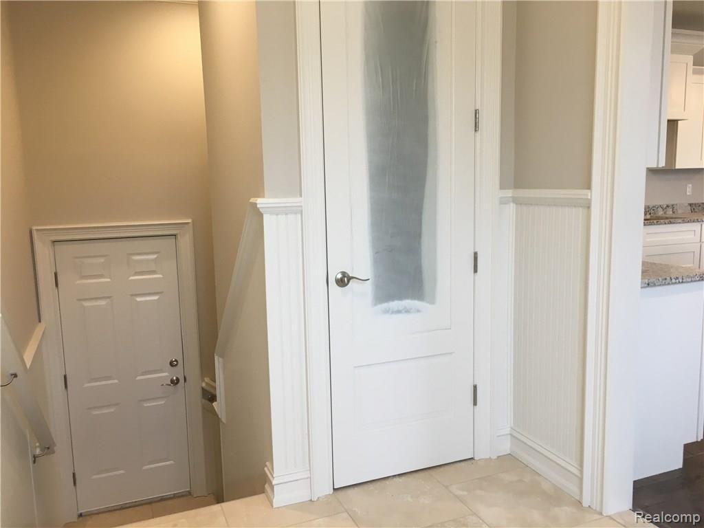 6813 Shelldrake Drive Troy, MI 48085 - Photo 14 of 42