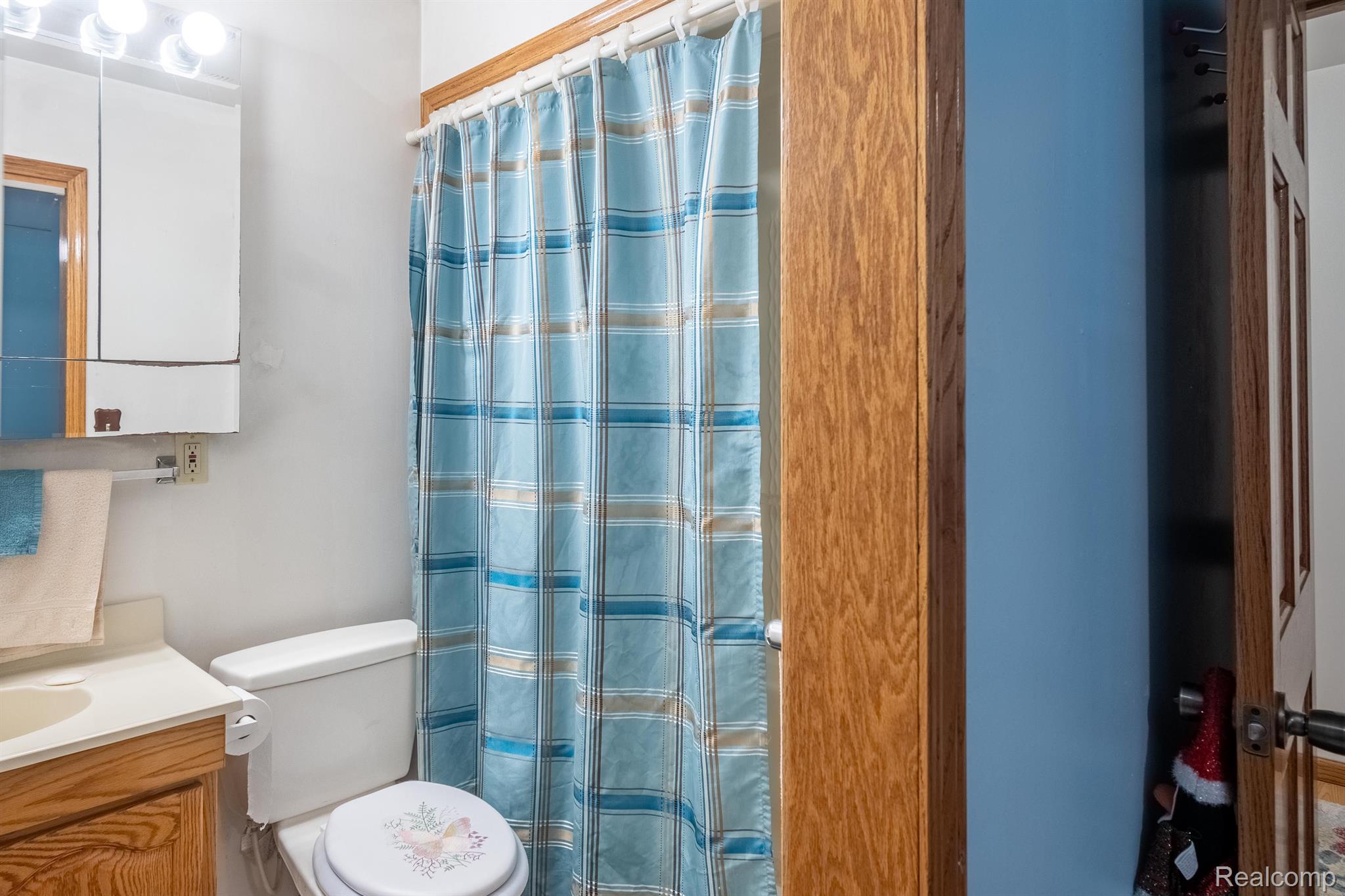 4254 Highland Road Highland, MI 48357 - Photo 21 of 38