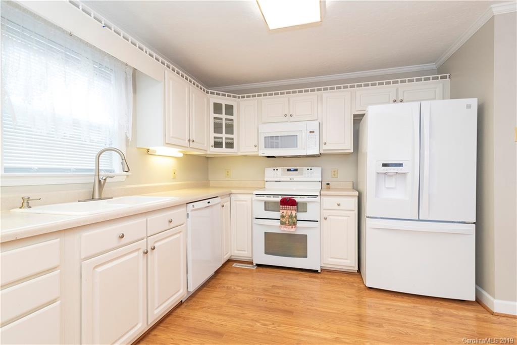120 Meadowview Road Mocksville, NC 27028 - Photo 3 of 37 Gallery Image 3