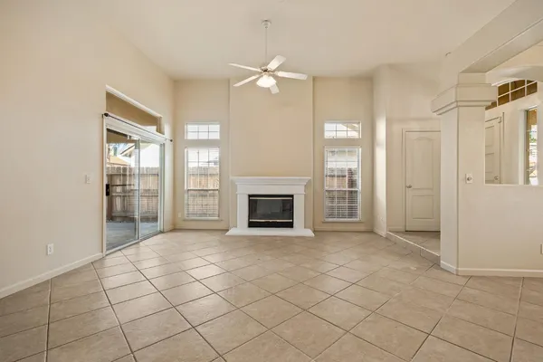 $383,000 | 988 Ramona Avenue, Clovis, CA 93727