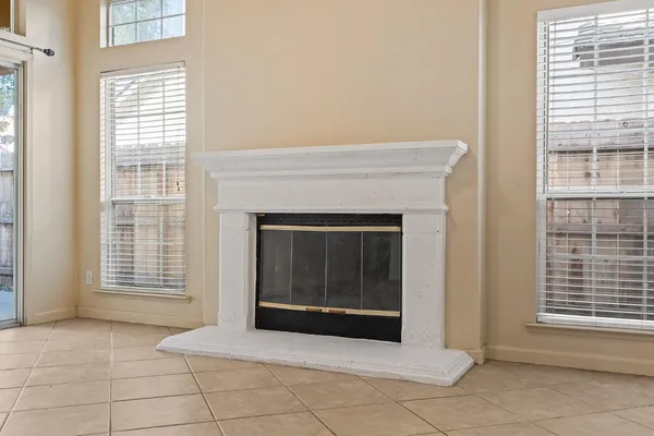 $383,000 | 988 Ramona Avenue, Clovis, CA 93727