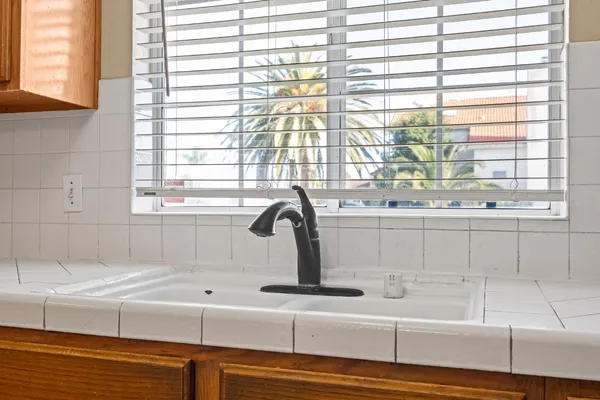 $383,000 | 988 Ramona Avenue, Clovis, CA 93727