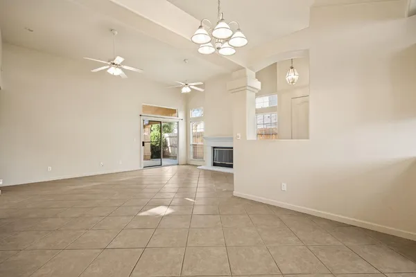 $383,000 | 988 Ramona Avenue, Clovis, CA 93727