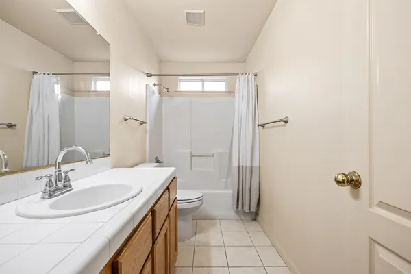 $383,000 | 988 Ramona Avenue, Clovis, CA 93727