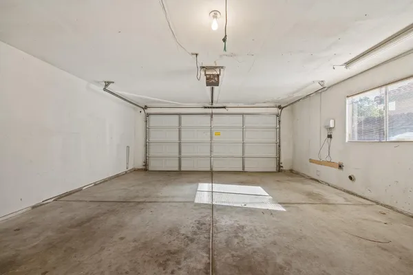 $383,000 | 988 Ramona Avenue, Clovis, CA 93727