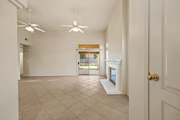 $383,000 | 988 Ramona Avenue, Clovis, CA 93727