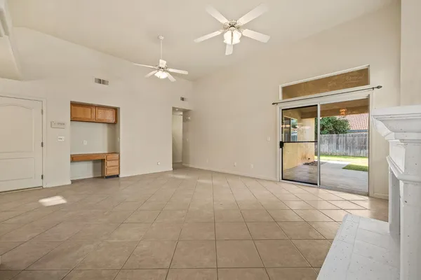 $383,000 | 988 Ramona Avenue, Clovis, CA 93727