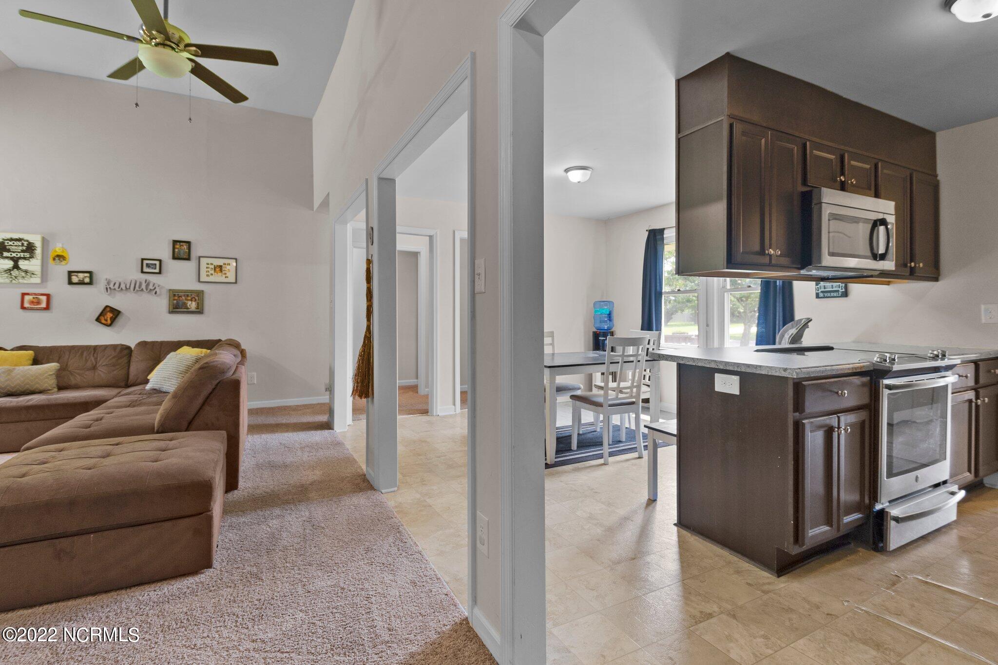 102 Balsam Road Jacksonville, NC 28546 - Photo 23 of 41 31-web-or-mls-DSC06804