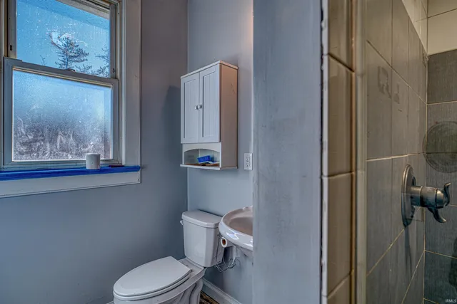 $729,900 | 2923-2925 West Mill Road, Evansville, IN 47720