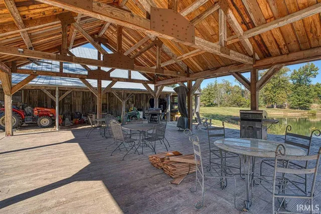 $729,900 | 2923-2925 West Mill Road, Evansville, IN 47720