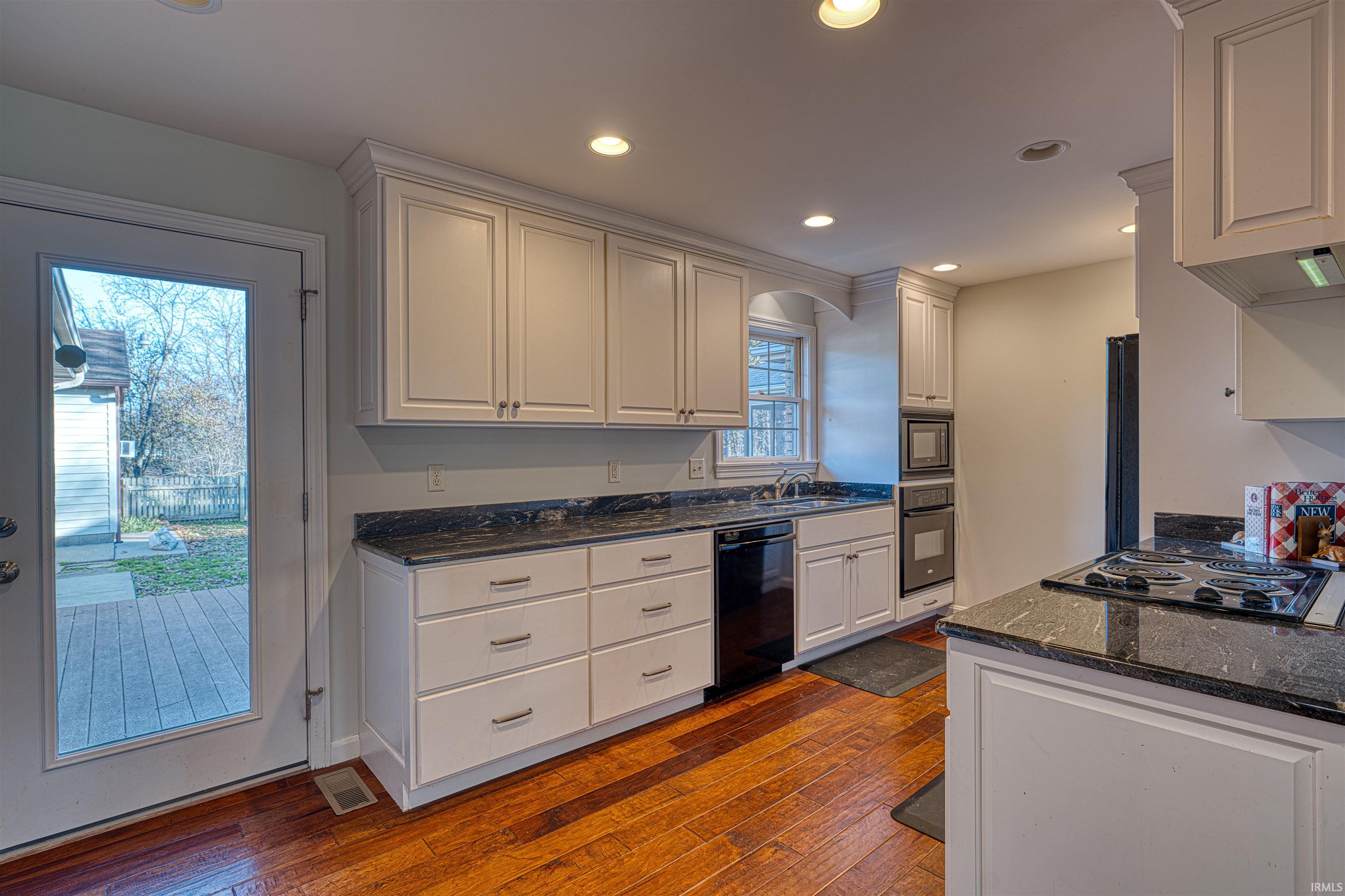 2923-2925 West Mill Road Evansville, IN 47720 - Photo 4 of 36