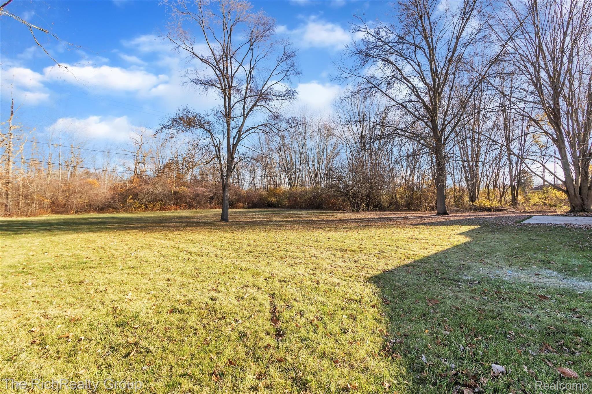 22701 Dickinson Road New Boston, MI 48164 - Photo 42 of 43 53-22701 Dickinson Rd-WindowStill-R.jpg