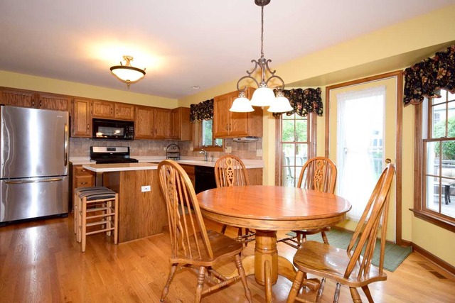 2821 Miller Road Geneva, IL 60134 - Photo 4 of 20