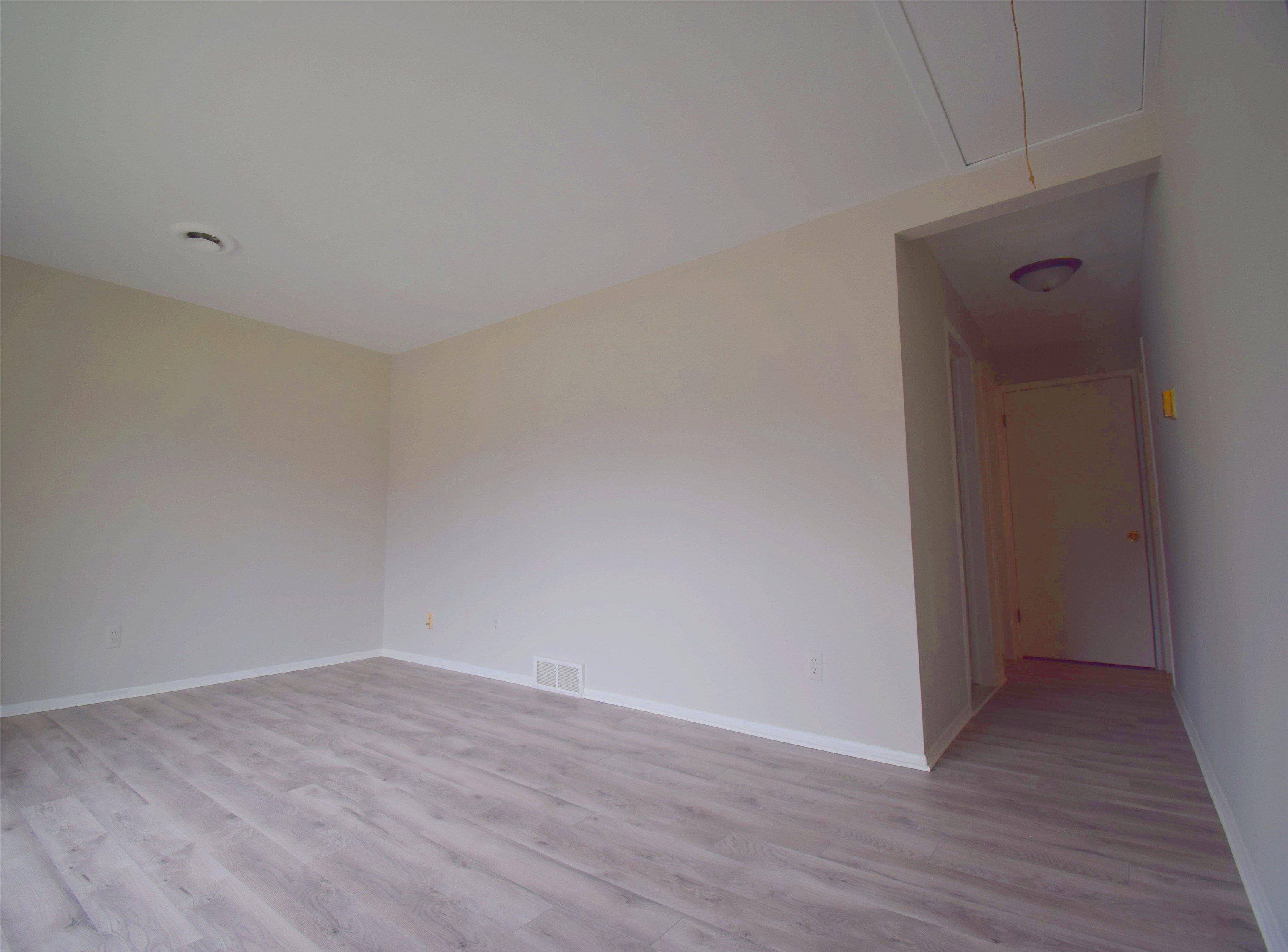 308 North Rochester Road, Unit 18 Clawson, MI 48017 - Photo 10 of 43