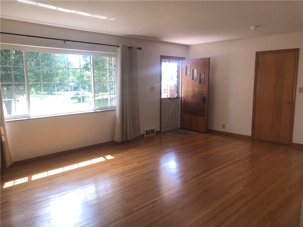 2111 East Mile Road Springfield, OH 45503 - Photo 4 of 23