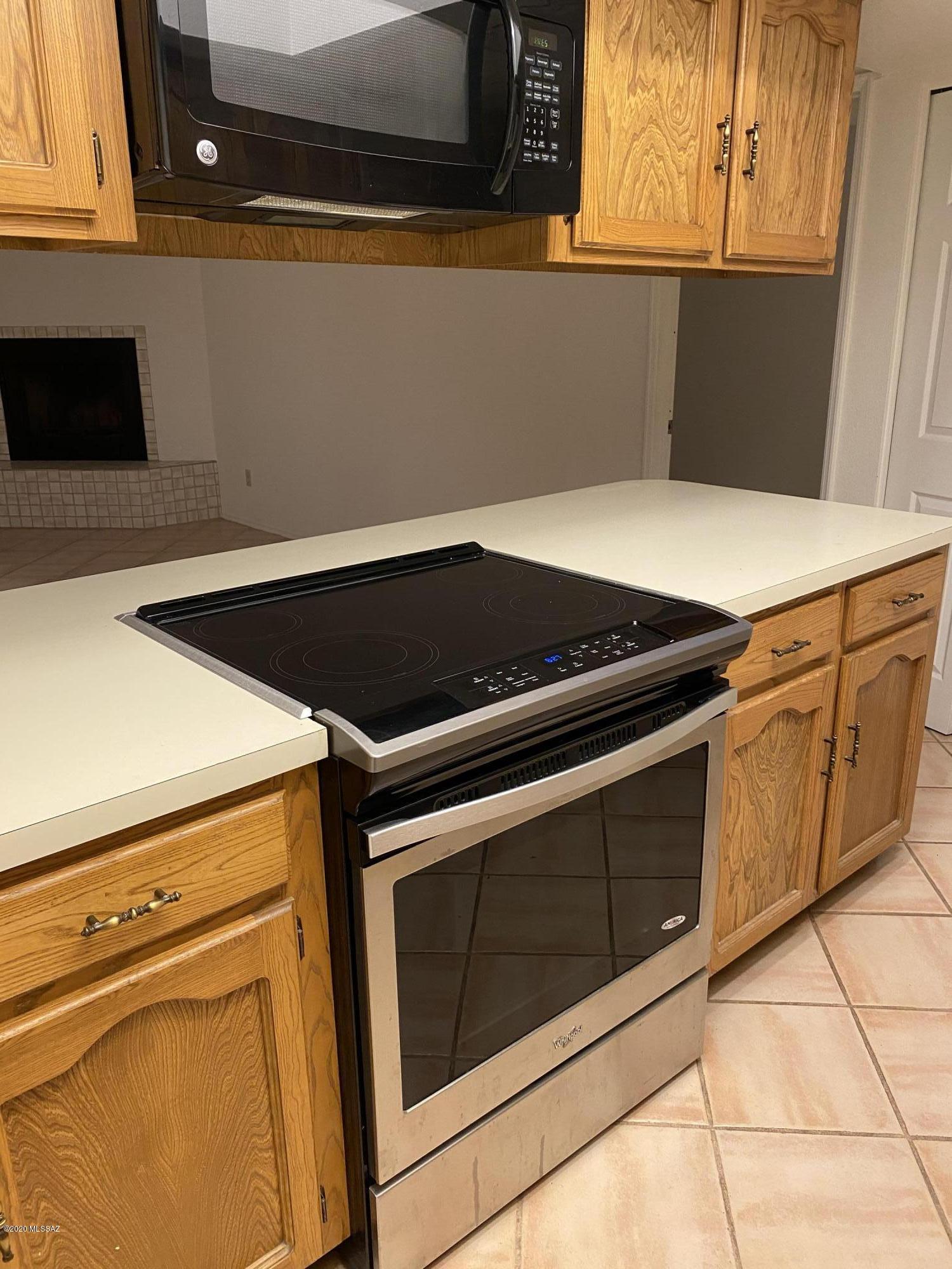 1200 East River Road, Unit B17 Tucson, AZ 85718 - Photo 6 of 11