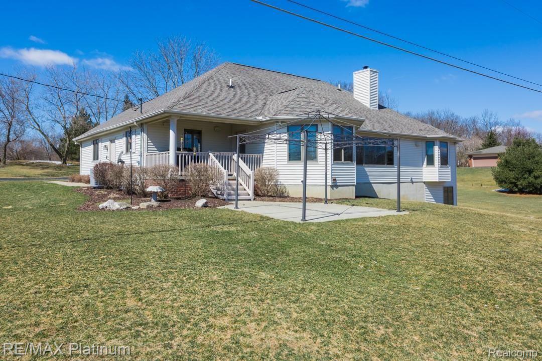 11072 Hibner Road Hartland, MI 48353 - Photo 44 of 52 AB6A8994.jpg