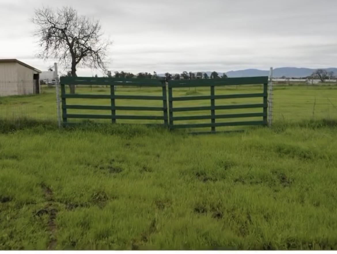 1031 Foothill Road Hollister, CA 95023 - Photo 3 of 23 Gallery Image 3
