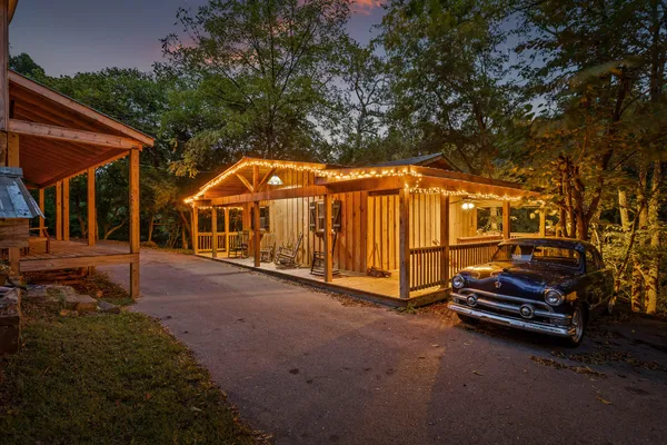 $575,000 | 9112 Highway 41, Ringgold, GA 30736