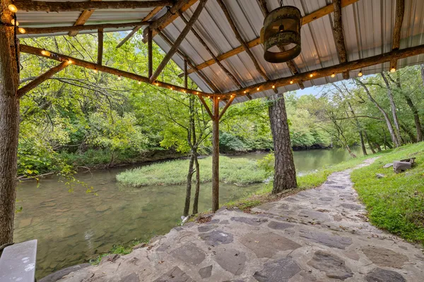 $575,000 | 9112 Highway 41, Ringgold, GA 30736