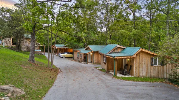 $575,000 | 9112 Highway 41, Ringgold, GA 30736