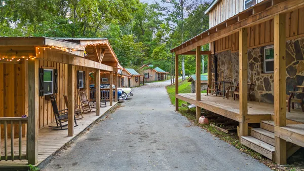 $575,000 | 9112 Highway 41, Ringgold, GA 30736