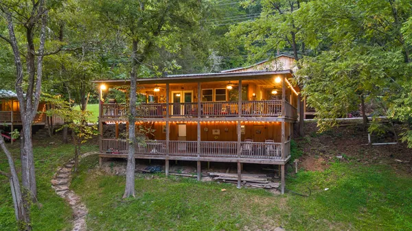 $575,000 | 9112 Highway 41, Ringgold, GA 30736
