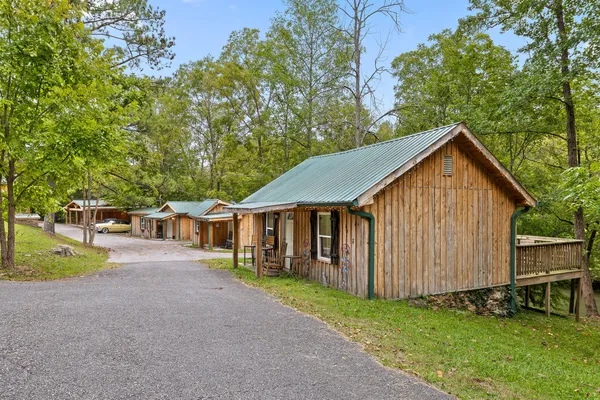 $575,000 | 9112 Highway 41, Ringgold, GA 30736