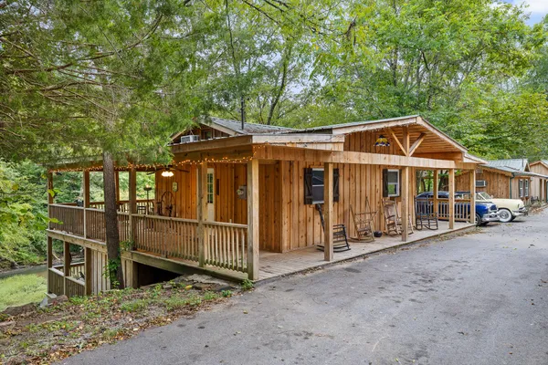 $575,000 | 9112 Highway 41, Ringgold, GA 30736