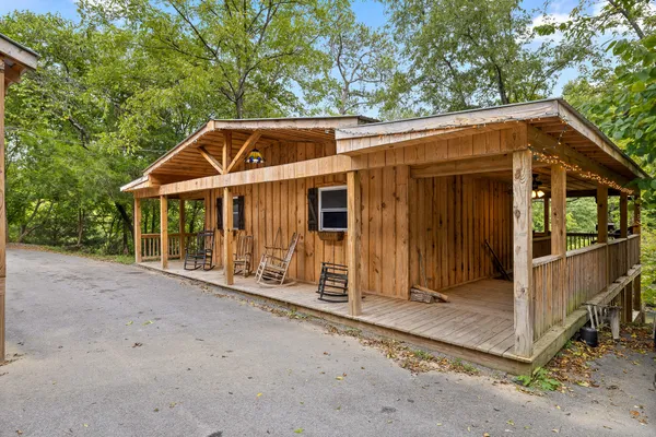 $575,000 | 9112 Highway 41, Ringgold, GA 30736