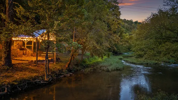 $575,000 | 9112 Highway 41, Ringgold, GA 30736