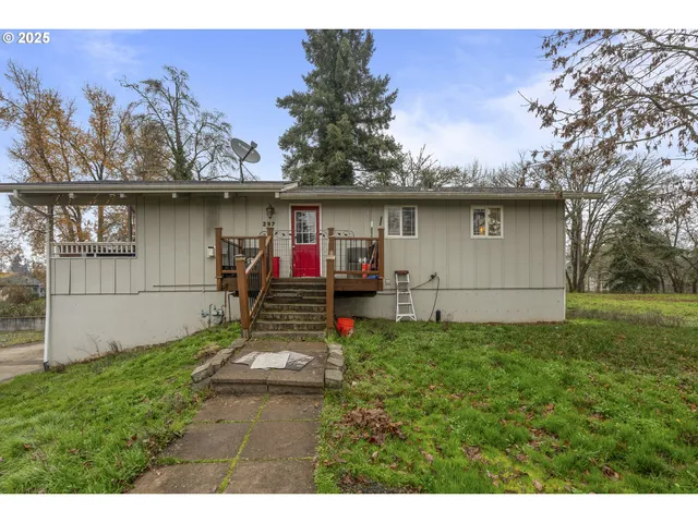 $430,000 | 292 Southeast Academy Street, Dallas, OR 97338