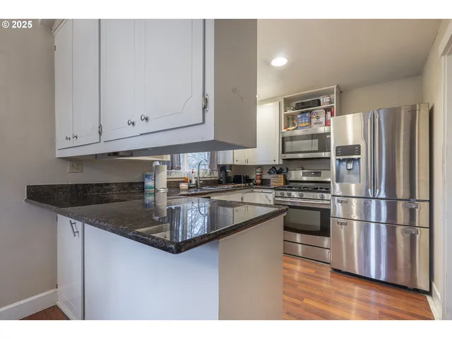 $420,000 | 292 Southeast Academy Street, Dallas, OR 97338