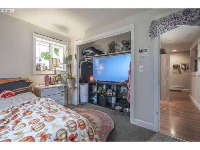 $420,000 | 292 Southeast Academy Street, Dallas, OR 97338